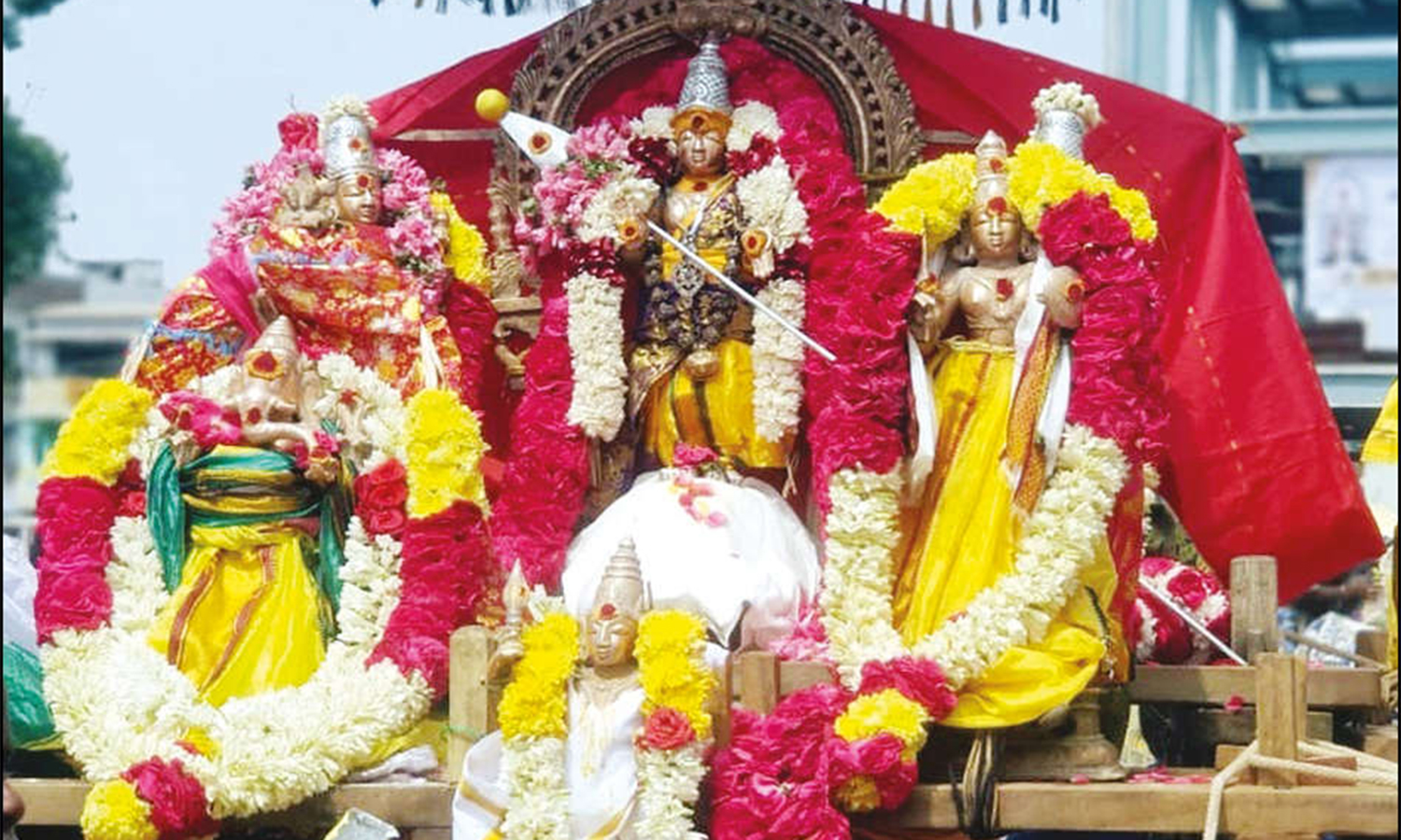 கதித்தமலை வெற்றி வேலாயுதசாமி கோவில் தைப்பூச திருவிழா மஞ்சள் நீராட்டுதலுடன் நிறைவு