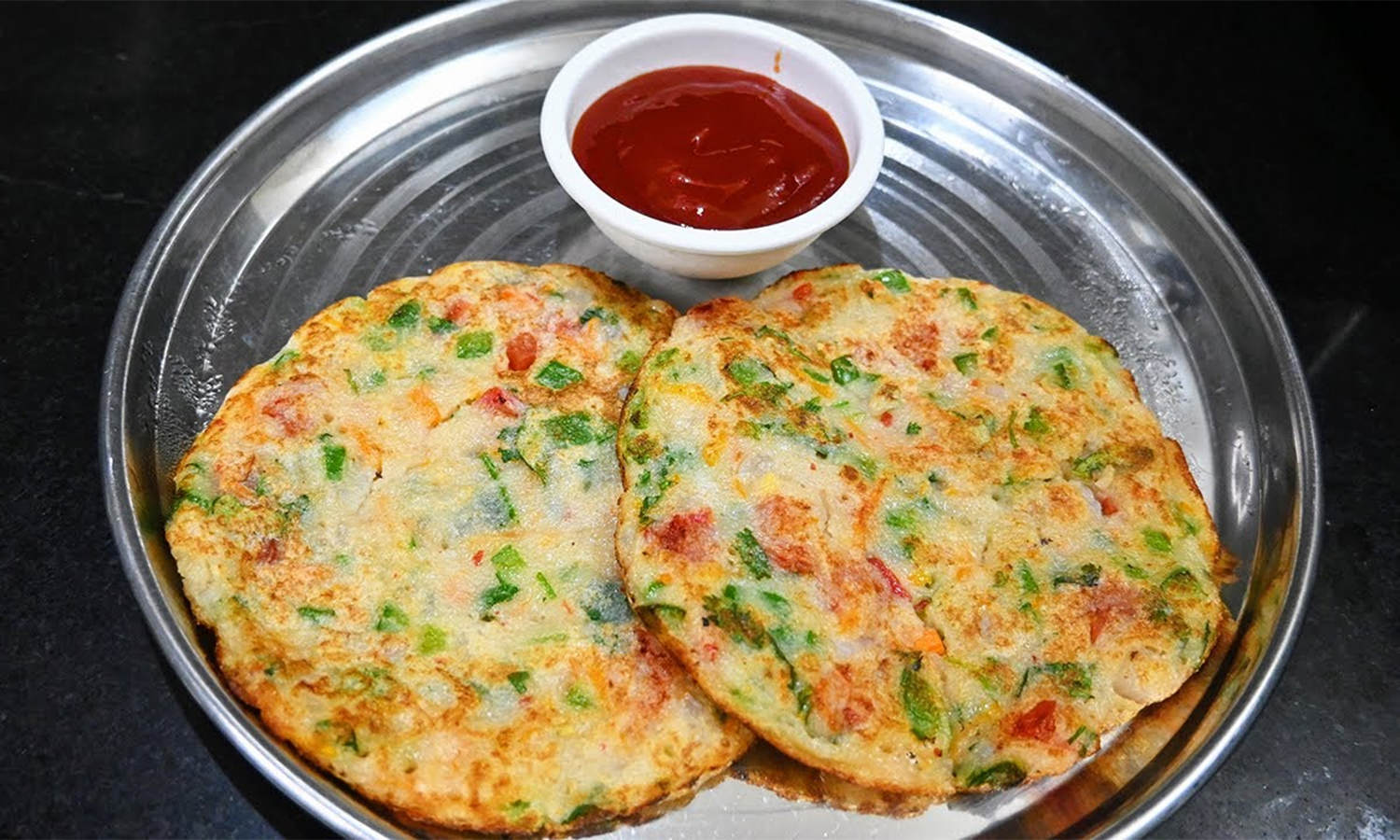 குழந்தைகள் மிச்சம் வைக்காமல் சாப்பிடும் காய்கறி தோசை... செய்யலாம் வாங்க...