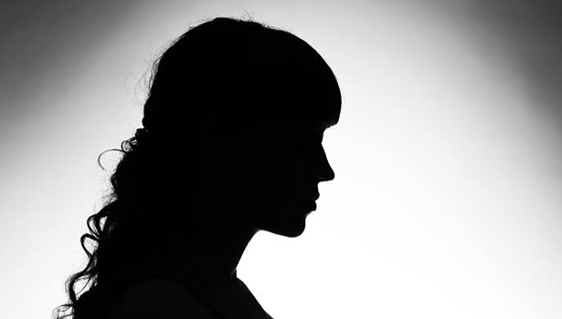 பேஸ்புக் மூலம் காதல்: பண்ருட்டி வாலிபர் உள்பட 15 பேரை மணந்த பெண் நகை-பணத்துடன் ஓட்டம்