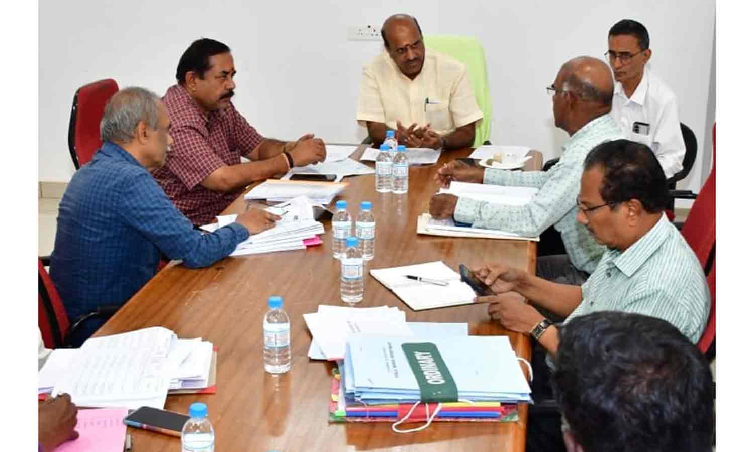 பொதுப்பணித்துறை பணிகள் குறித்துஅமைச்சர் லட்சுமிநாராயணன் ஆய்வு